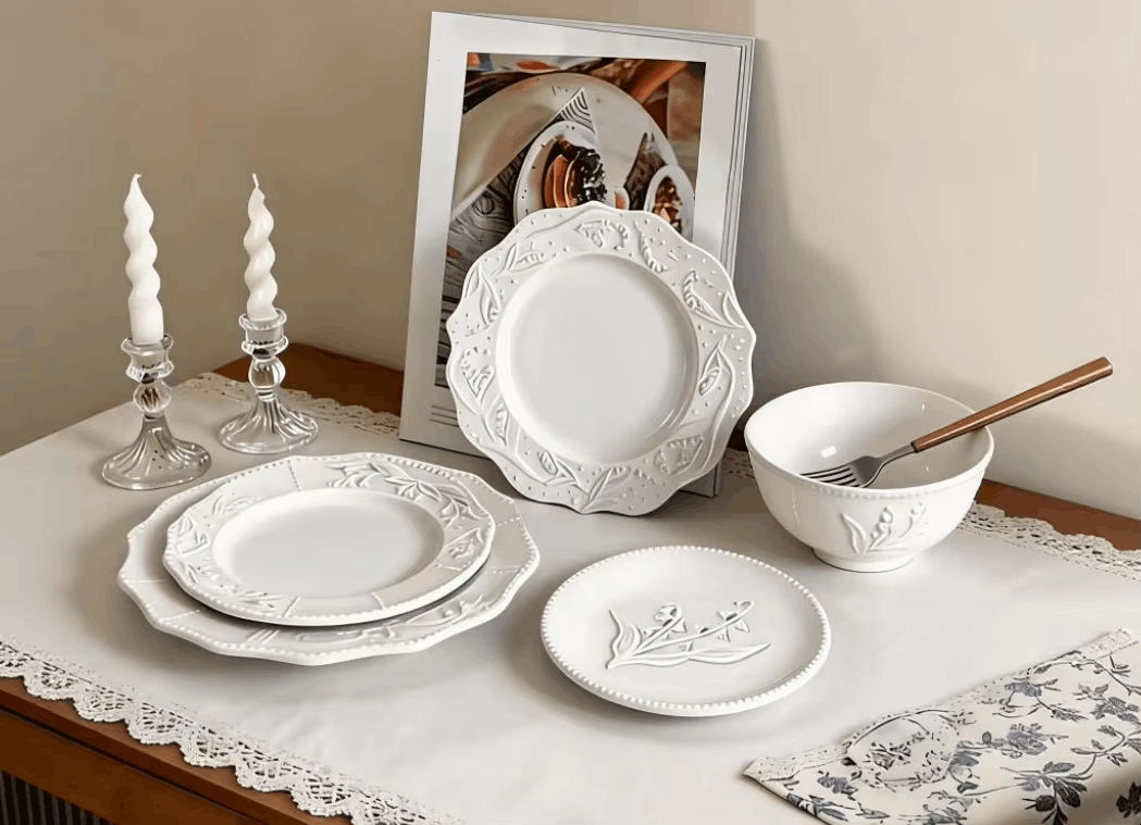 White Porcelain Dinner Plate Detail 1