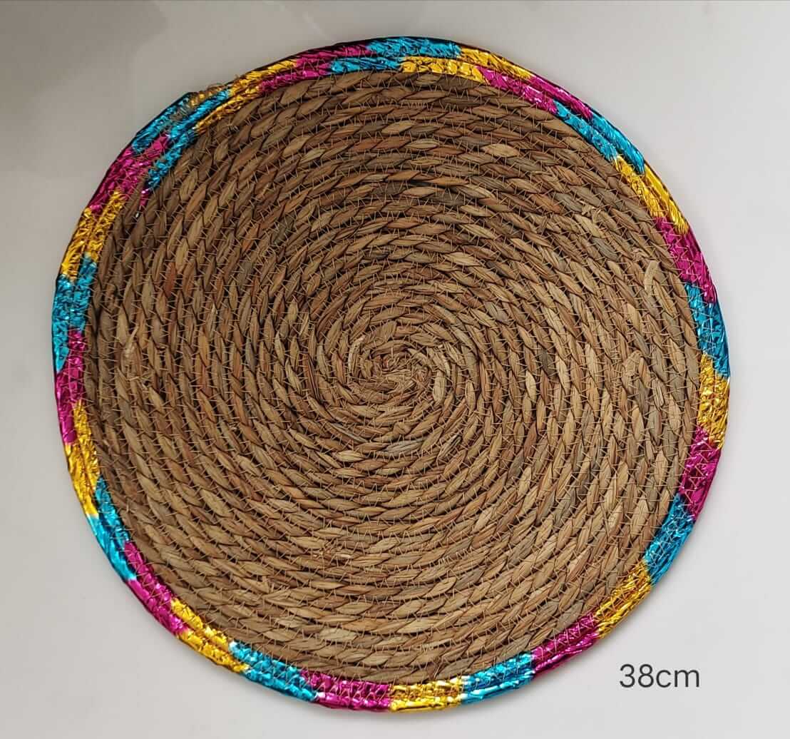Wooden Serving Plate Detail 4