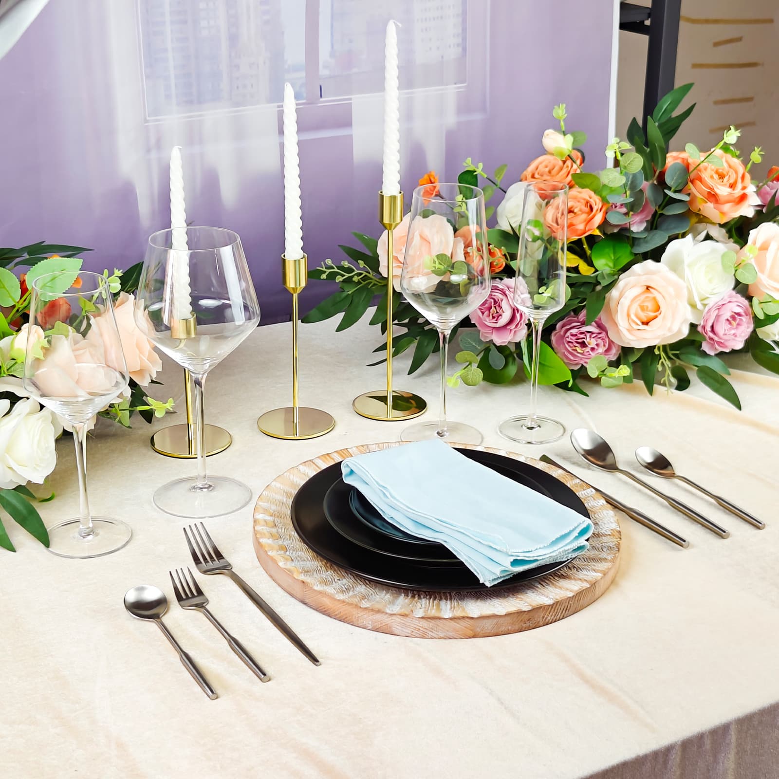 Complete Tableware Set Detail 1